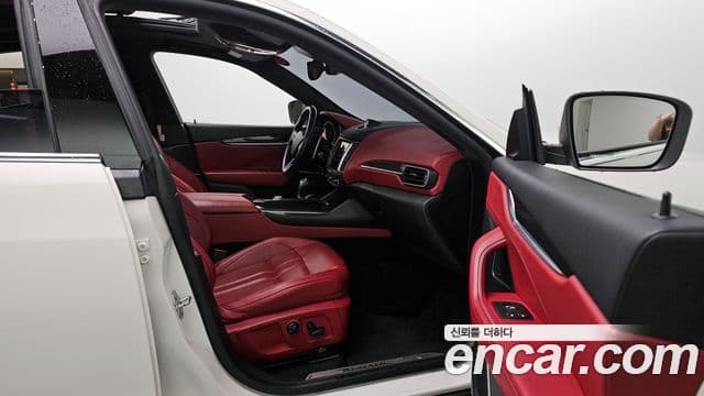 Maserati Levante 3.0 дизель AWD Sport, 2017 18