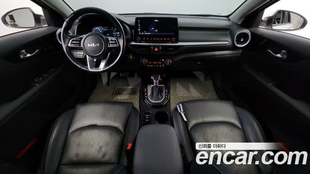 Kia The / новый New K3 2세대 Signature, 2022 7