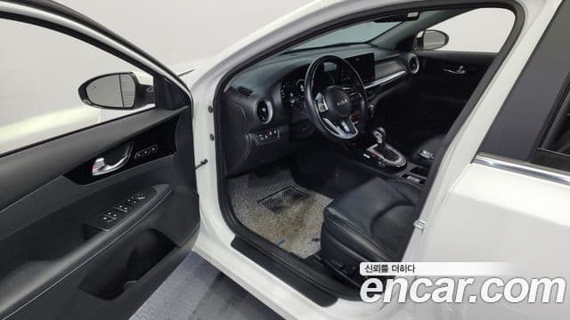 Kia The / новый New K3 2세대 Signature, 2022 10
