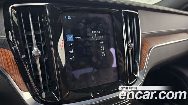 Volvo S60 3세대 B5 Inscription, 2022 18