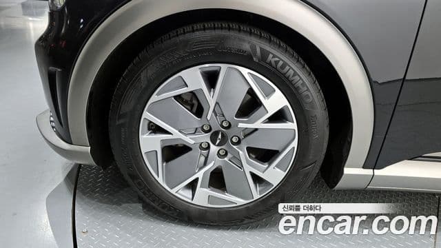 Genesis GV60 Standard, 2022 все фото