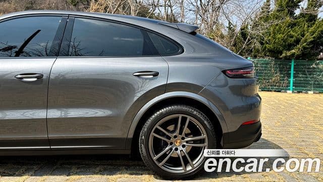 Porsche Cayenne (PO536) 3.0 купе, 2021 18