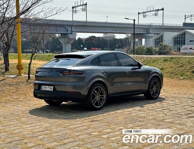 Porsche Cayenne (PO536) 3.0 купе, 2021 19