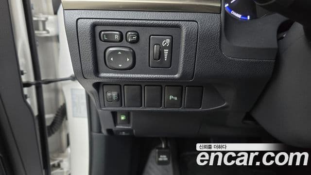 Lexus CT200h ZWA10, 2016 16