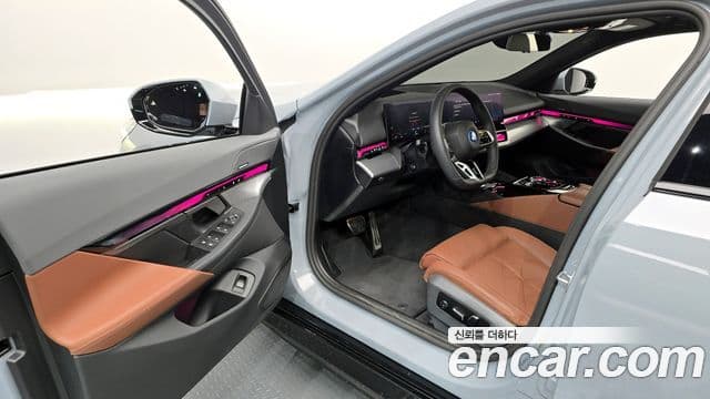BMW 5시리즈 (G60) 530e M Sport, 2025 10