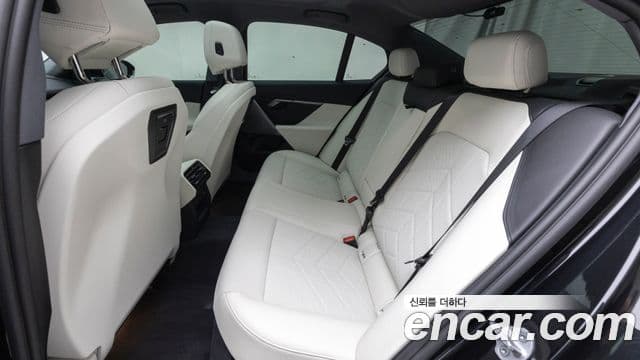 BMW 5시리즈 (G60), 2025 11