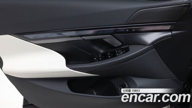 BMW 5시리즈 (G60), 2025 12