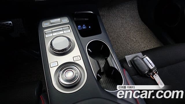 Genesis GV70, 2022 9