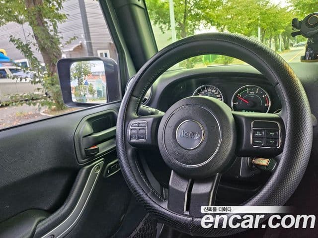 Jeep Wrangler (JK) 2.8 дизель Sahara 4도어, 2015 15