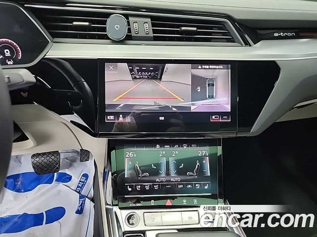 Audi e-Tron 55 Quattro Sportback, 2022 10