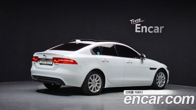 Jaguar XE Prestige, 2018 2