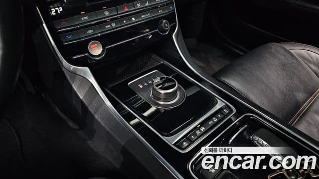 Jaguar XE Prestige, 2018 9