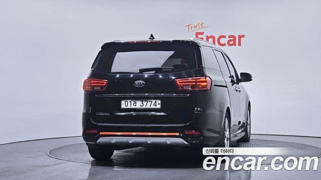 Kia The / новый New Carnival Noblesse, 2019 4