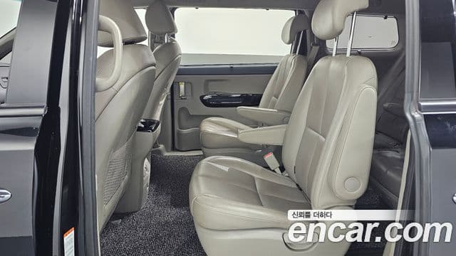 Kia The / новый New Carnival Noblesse, 2019 12