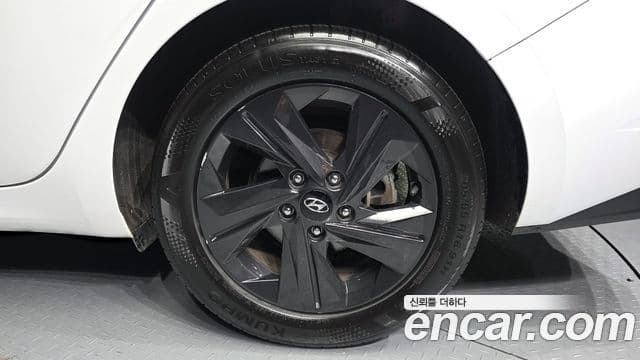 Hyundai Avante гибрид (CN7) Modern, 2021 все фото