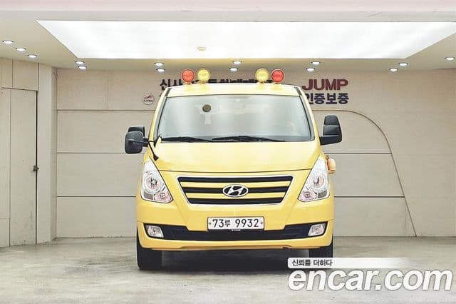 Hyundai Grand Starex детский перевозочный автомобиль, 2017 2