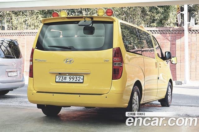 Hyundai Grand Starex детский перевозочный автомобиль, 2017 3