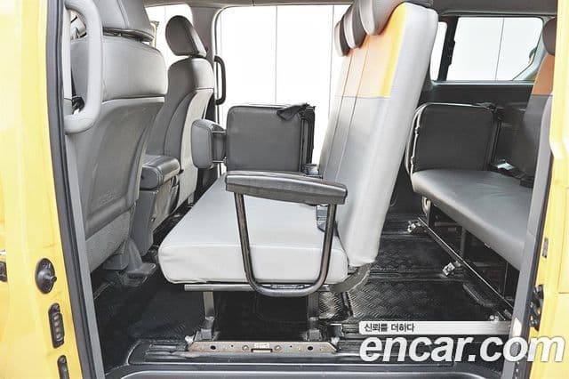 Hyundai Grand Starex детский перевозочный автомобиль, 2017 7