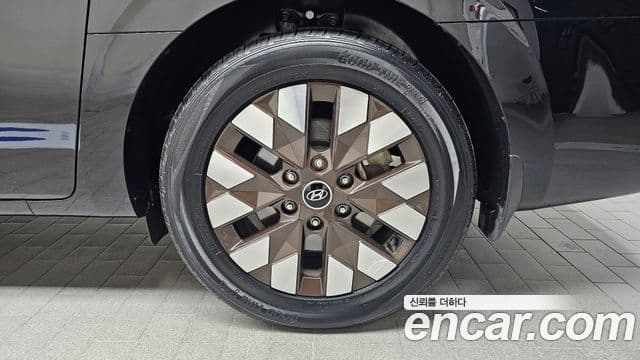 Hyundai Staria Prestige, 2023 все фото