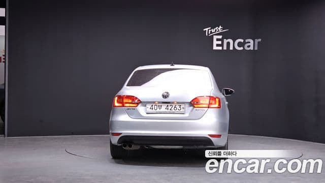 Volkswagen New Jetta 6세대, 2013 4