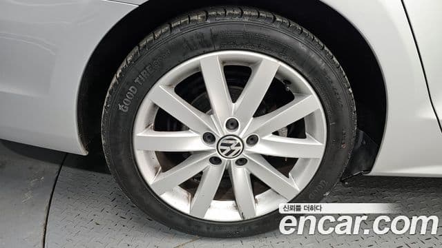 Volkswagen New Jetta 6세대, 2013 все фото