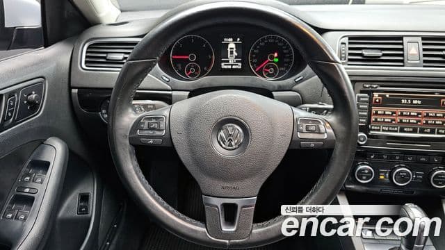Volkswagen New Jetta 6세대, 2013 13