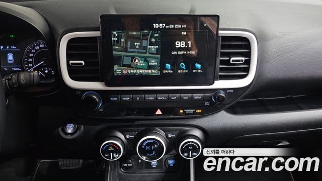 Hyundai Venue 1.6 Flux, 2020 14