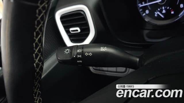 Hyundai Venue 1.6 Flux, 2020 18