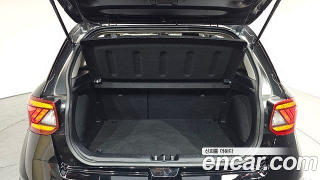 Hyundai Venue 1.6 Flux, 2020 20