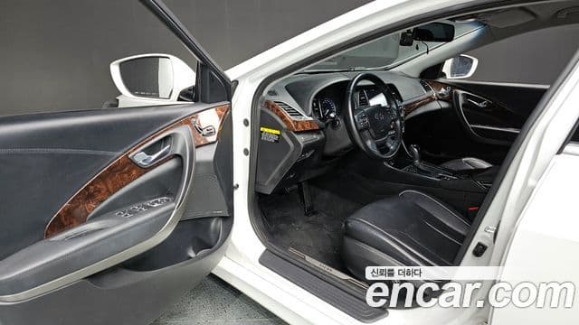 Hyundai Aslan Modern, 2016 10