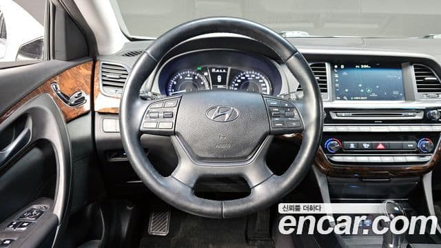 Hyundai Aslan Modern, 2016 13