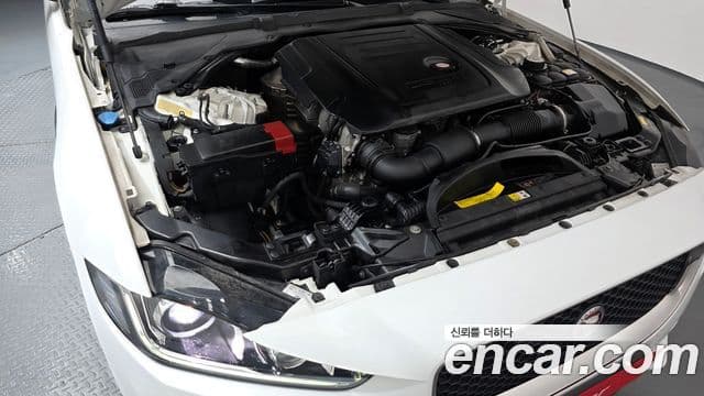 Jaguar XE Prestige, 2017 6