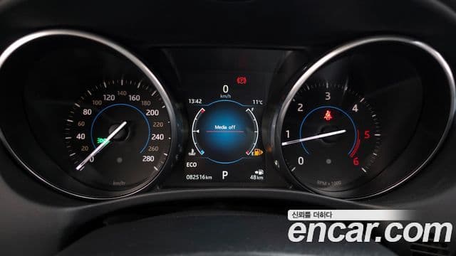 Jaguar XE Prestige, 2017 8