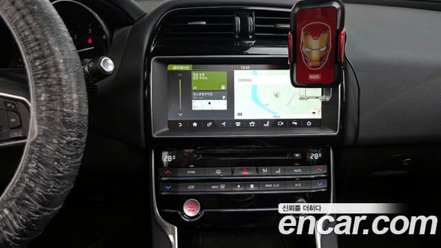 Jaguar XE Prestige, 2017 15