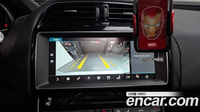 Jaguar XE Prestige, 2017 16