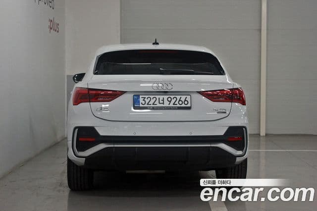 Audi Q3 (F3) 35 TDI Quattro Premium Sportback, 2024 4