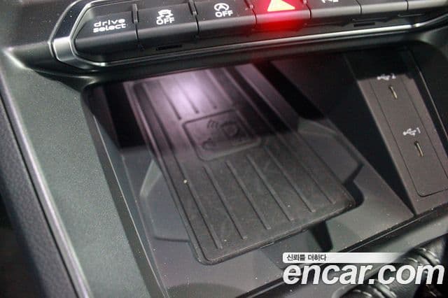 Audi Q3 (F3) 35 TDI Quattro Premium Sportback, 2024 16