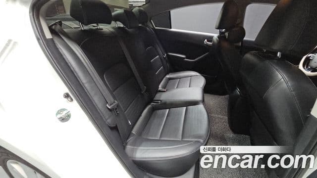 Kia The / новый New K3 Trendy, 2016 12