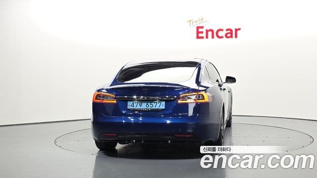 Tesla модель S, 2019 4