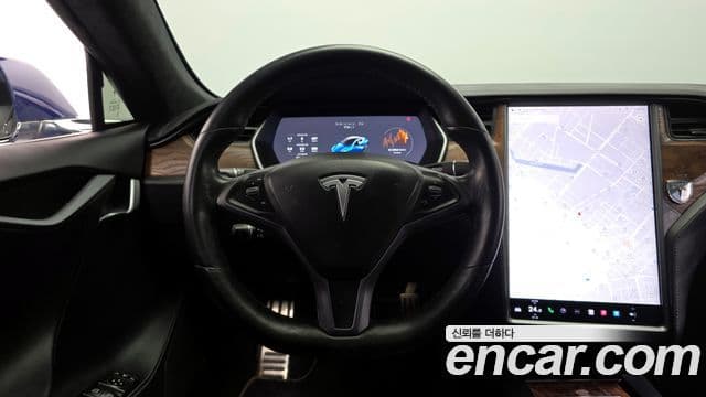 Tesla модель S, 2019 13