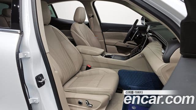 Maserati Grecale 2.0 AWD GT, 2023 10