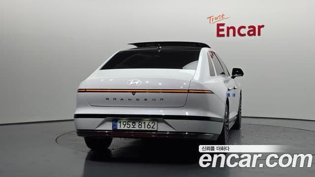 Hyundai Grandeur гибрид (GN7) Calligraphy, 2023 4