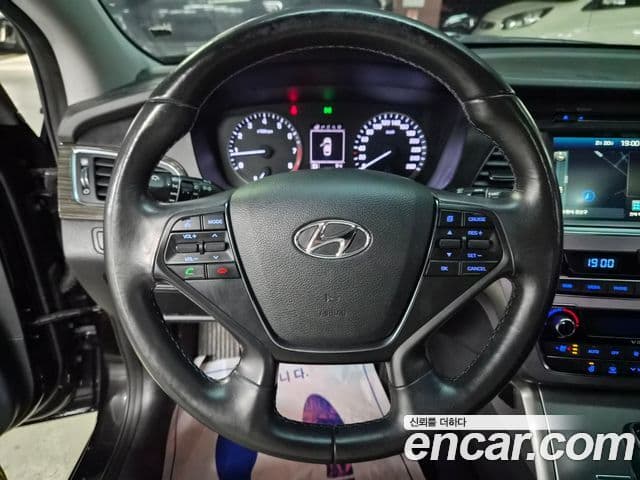 Hyundai LF Sonata LPI Modern(для людей с инвалидностью), 2015 13