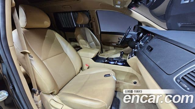 Kia All New Carnival Prestige, 2015 10
