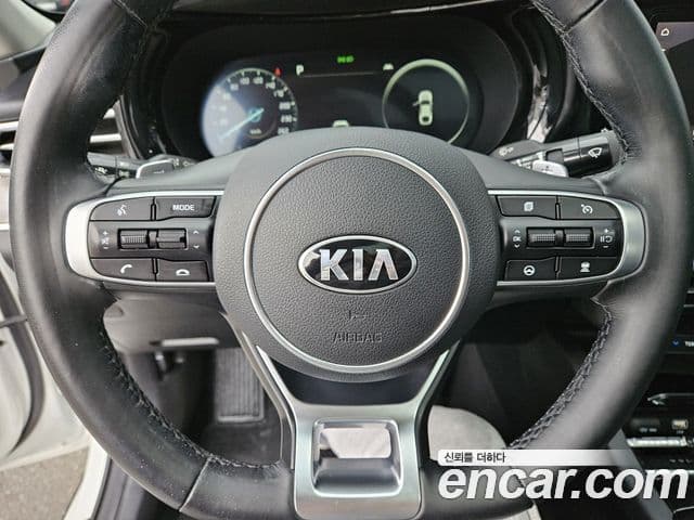 Kia K5 3세대 Signature, 2020 10
