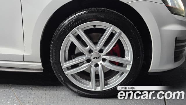 Volkswagen Гольф 7세대 1.4 TSI, 2014 все фото