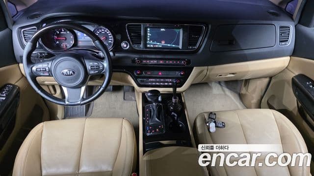 Kia All New Carnival VIP, 2016 7