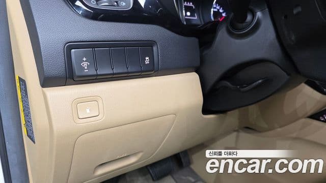 Kia All New Carnival VIP, 2016 13
