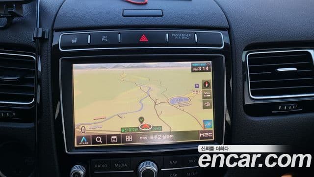 Volkswagen New Touareg 7P5, 2016 10