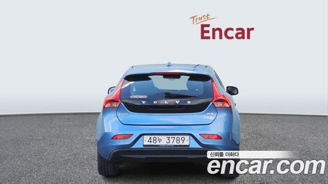 Volvo V40 2세대, 2015 4